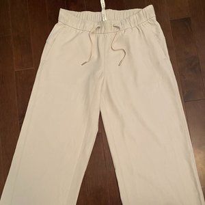 Lululemon On The Fly wide leg woven 7/8